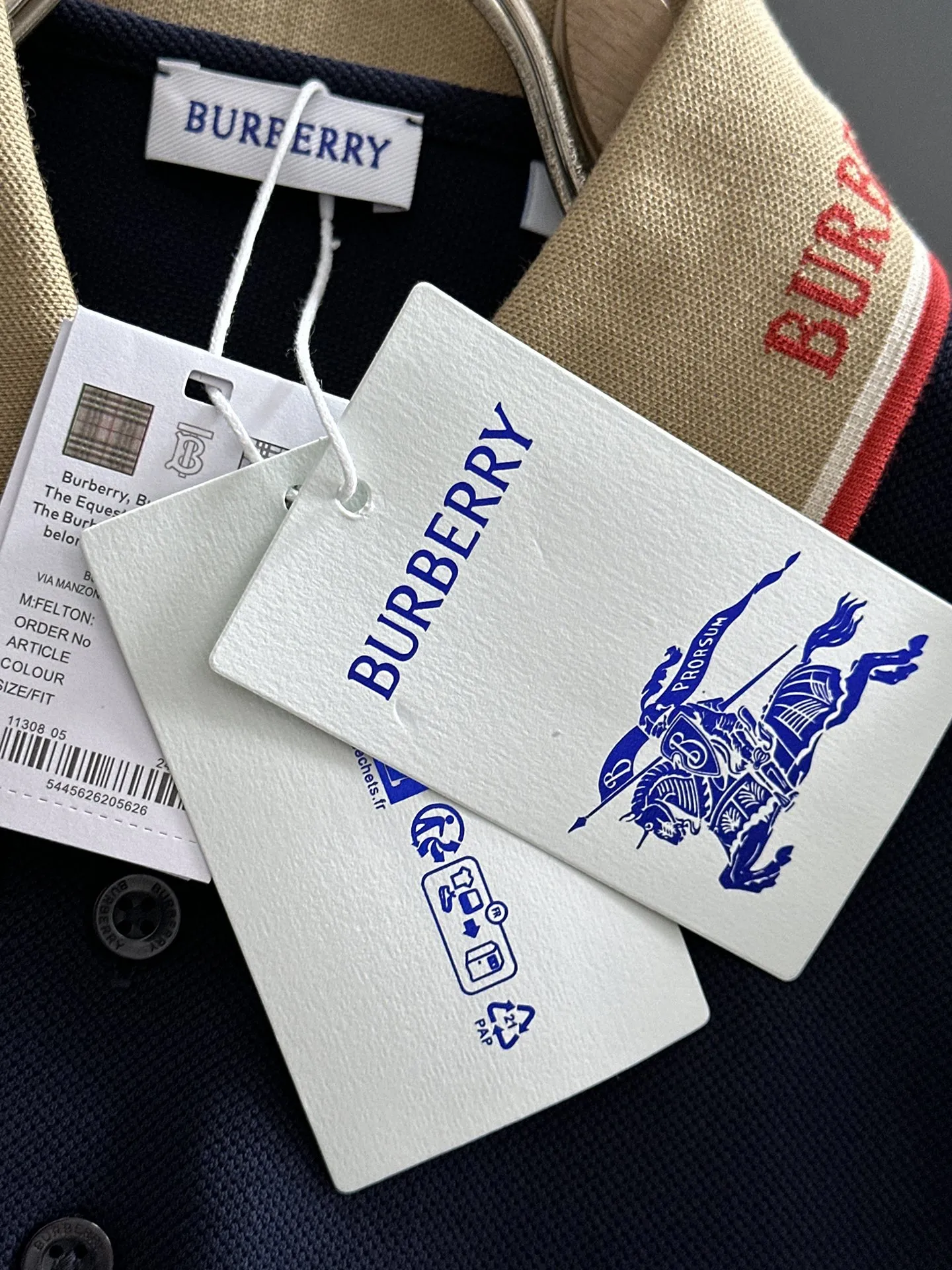 Bur🔥36ss Quality polo 🌹 logo Quality 1:1 👍🏻 Size：M~XXL